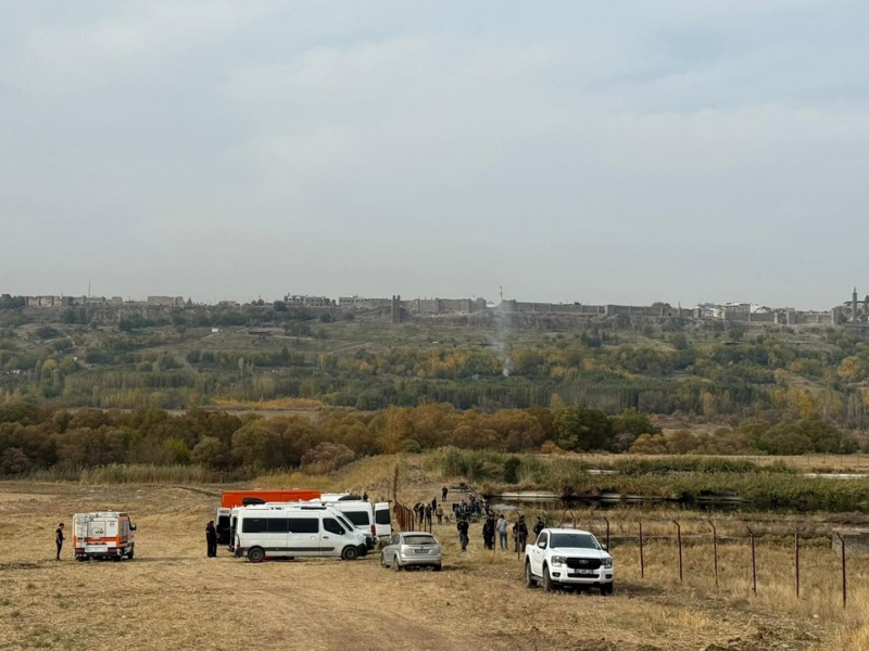 Dicle Nehri Ve Göletlerde Arama Yapılıyor