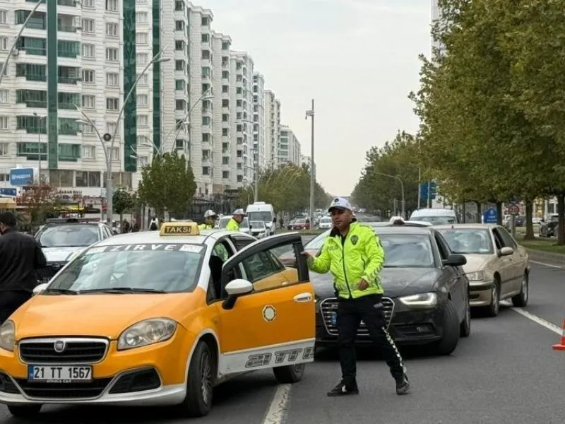 Diyarbakır’da Dron Destekli Trafik Denetimlerine Sürücülerden İlginç Tepkiler2