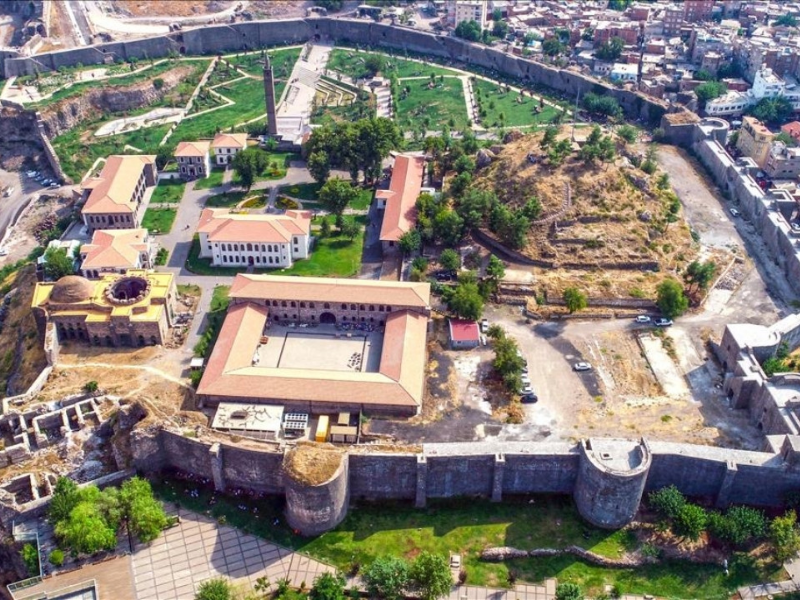 Diyarbakır’ın 4 İlçesi Toki̇ Listesinde Yer Almadı2