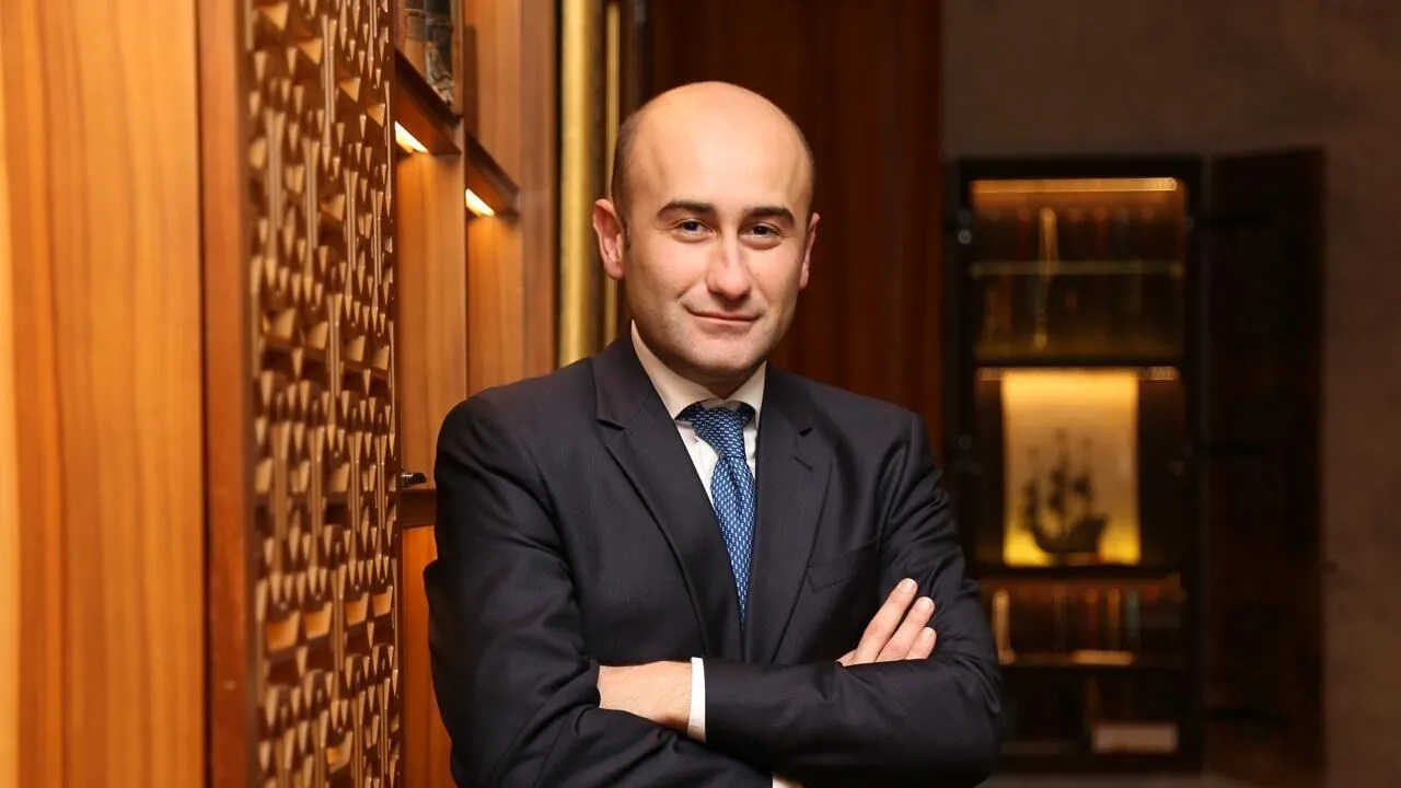 Hüseyin Yücel Kimdir1