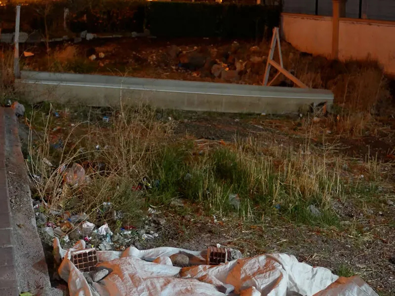 “Pazar Kuruluyor, Pisliğini Biz Çekiyoruz”1