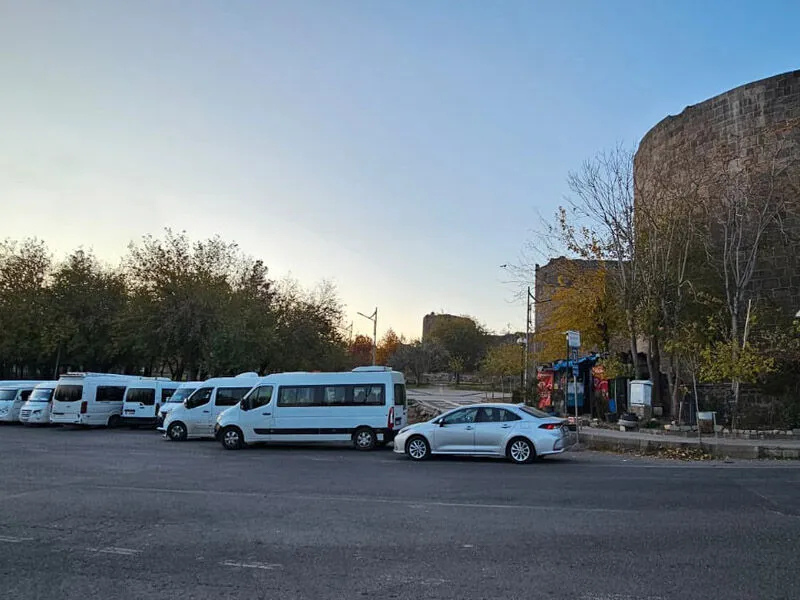 “Sabah 6’Da Başlıyoruz, Yağmurun Altında Bekliyoruz”1