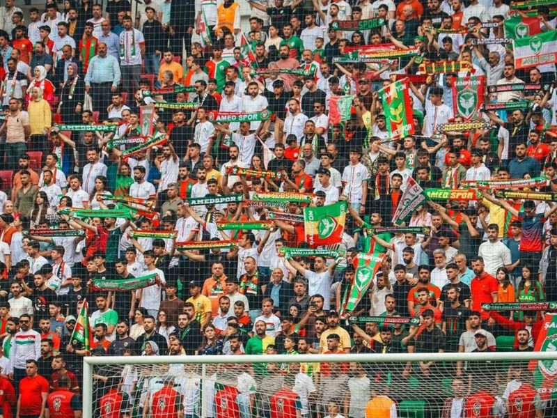 Siyaset–Spor Kesişiminde Bir Kulüp12