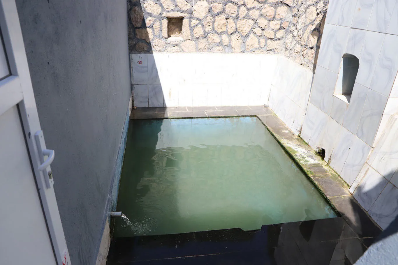 Diyarbakir Hani Aynkaris Suyu 1