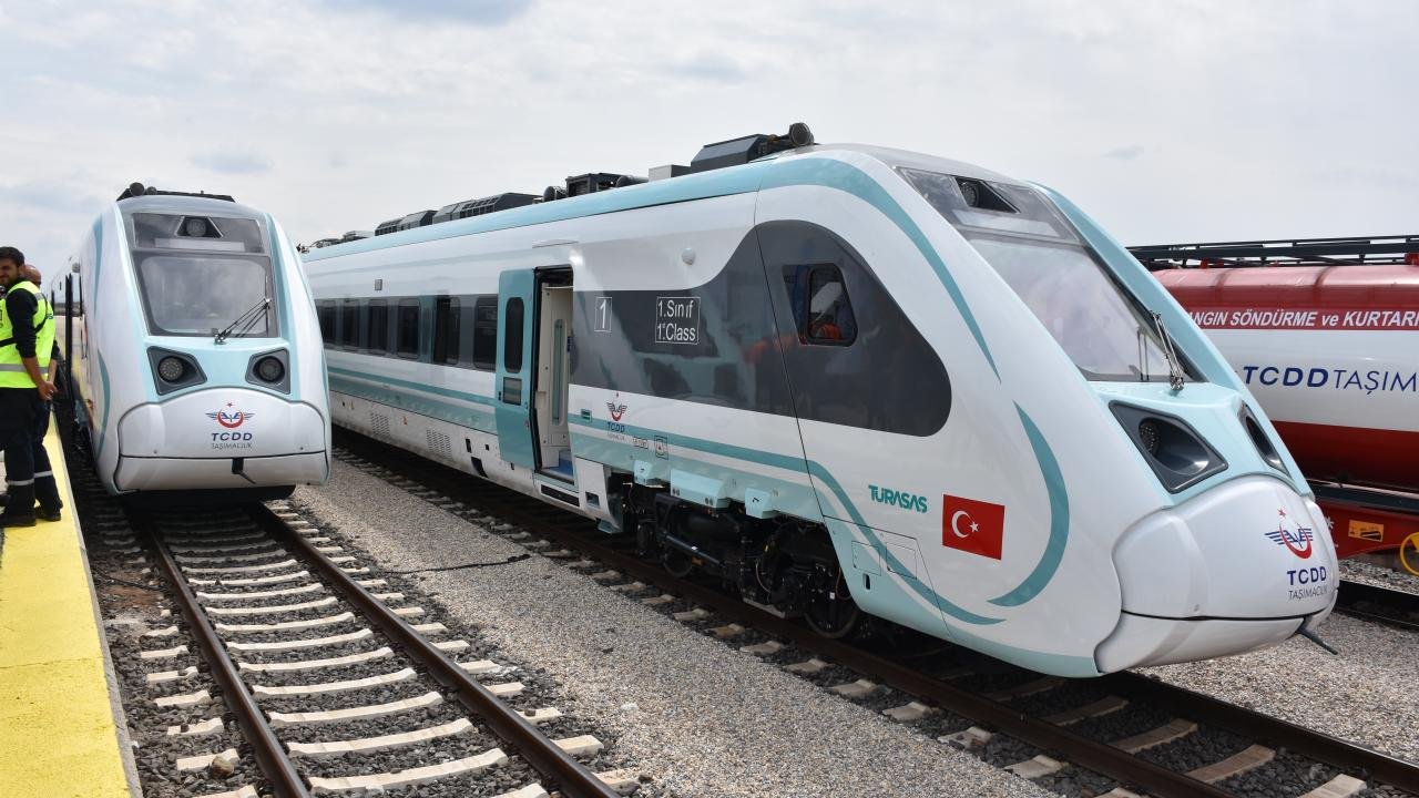 Milli Tren Seti 2424256