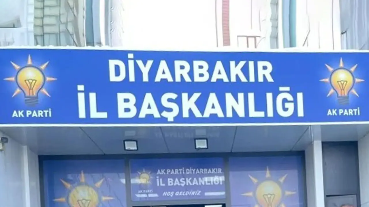 AK Parti Diyarbakır il başkanı ve yönetimi görevden alındı - Amed Haber | Diyarbakır Haber | Diyarbakır Haberleri | Güncel | Siyasi | Ekonomi