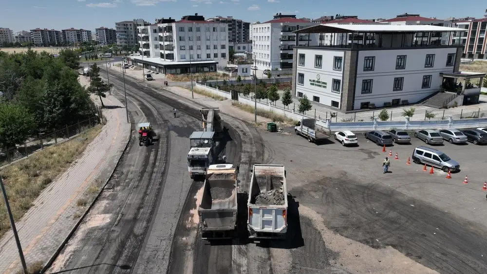 Bağcılar Mahallesi’nin yolları yenileniyor: 24 bin 500 ton asfalt serilecek 6
