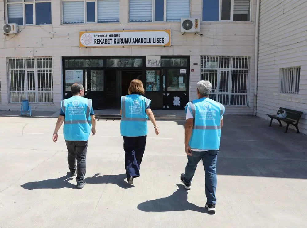 Öğrenciler 6 ayda 878 kilogram atık pil topladı 3