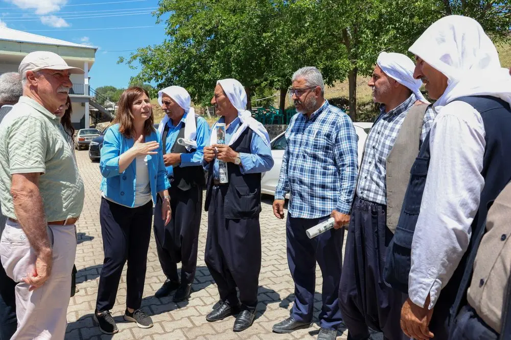 Karacadağ’da yurttaşlarla doğrudan temas, sorunlara yerinde çözüm arayışı 15
