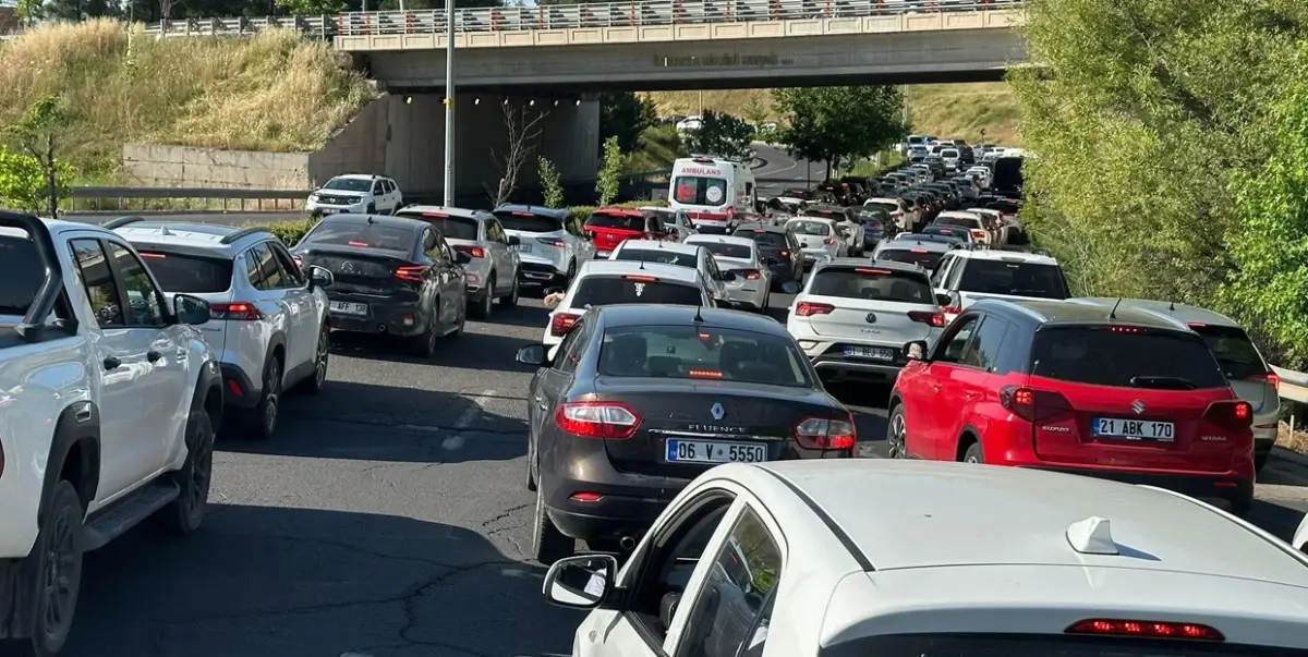 Diyarbakır'da trafik çilesi haberi