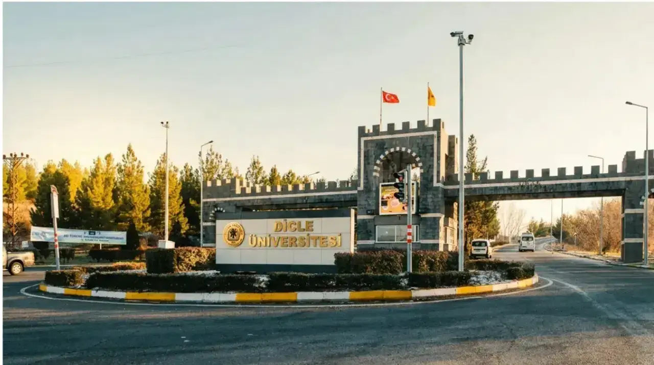 Dicle Üniversitesi'nde lojman heyecanı: Akademisyenler için geri sayım başladı
