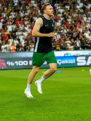 🚨 Amedspor'da tecrübeli savunmacı David Bates, Erzurumspor karşısındaki performansıyla öne çıktı! ▪️ 69/69 isabetli pas ▪️ %100 pas isabet oranı ▪️ 6 savunma katkısı ▪️ 6 uzaklaştırma ▪️ 2 top geri kazanımı ▪️ 2/2 ikili mücadele