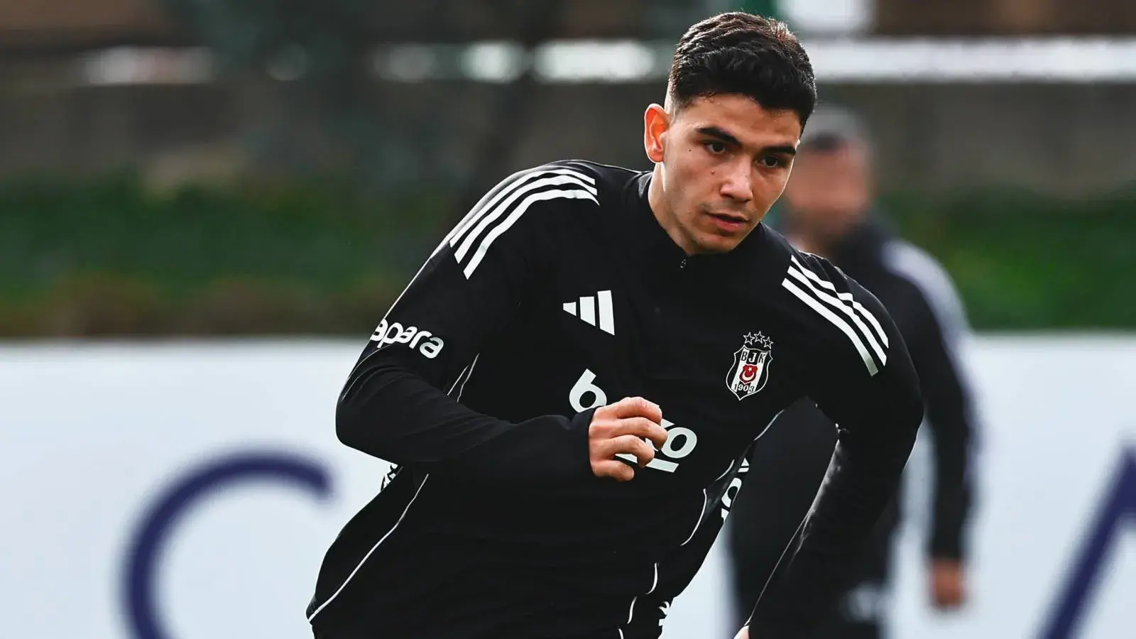 Beşiktaş'ta yeni transfer Yasin Özcan, ilk antrenmanına çıktı