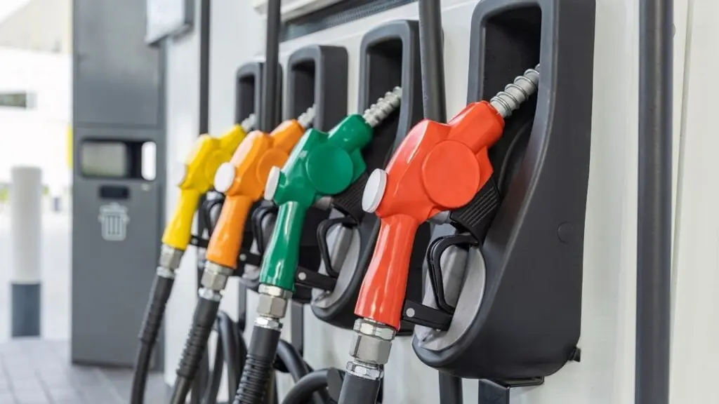 Motorine zam: Güncel akaryakıt fiyatları - Diken