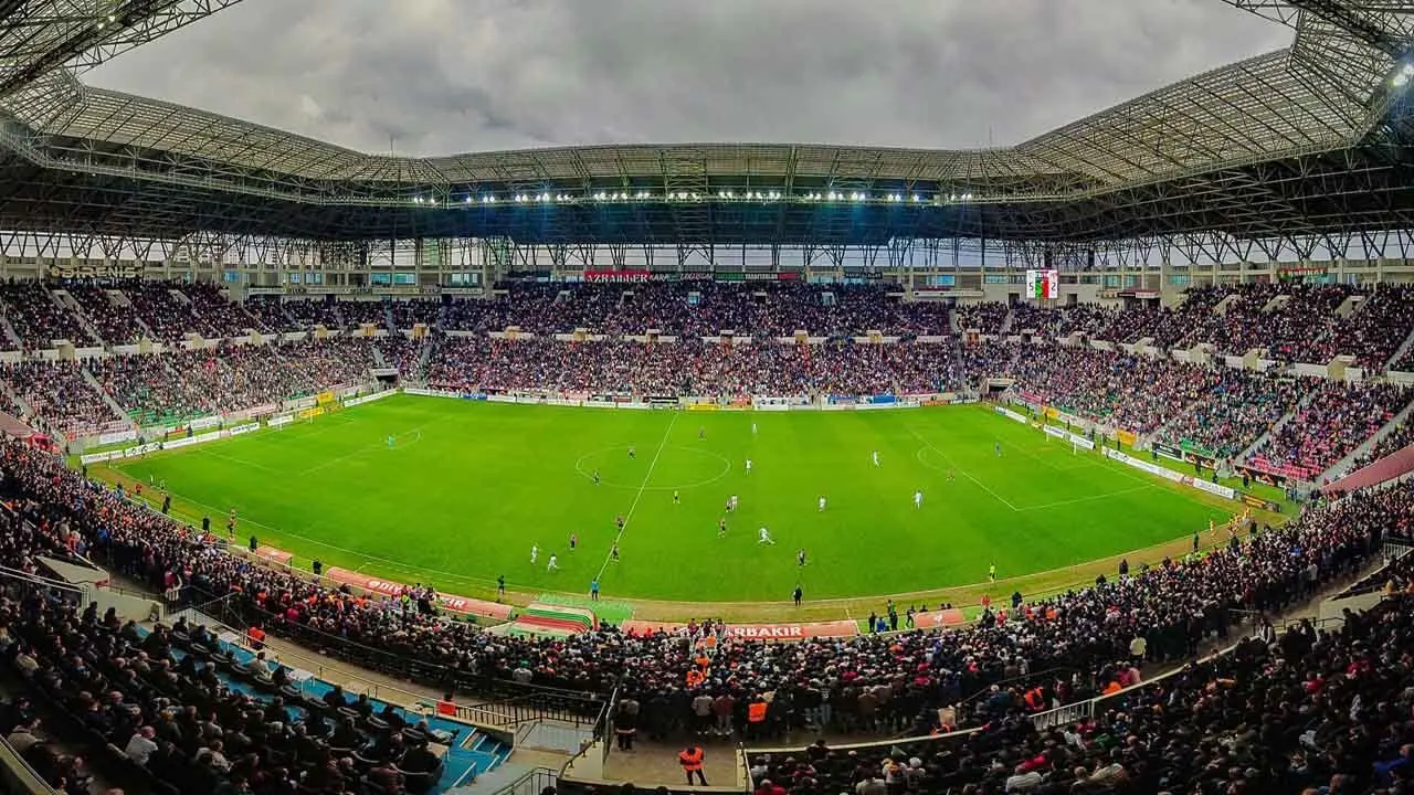 Diyarbakır Stadyumu'nda büyük engel!