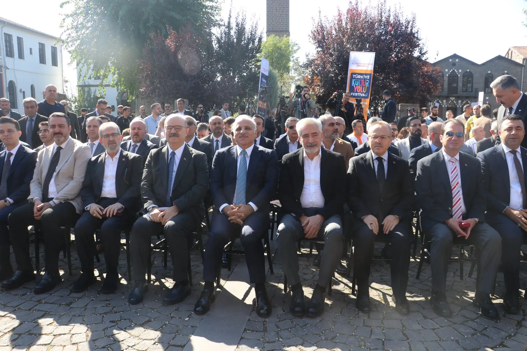 Diyarbakır Kültür Yolu Festivali başladı: 14 noktada 249 etkinlik şehri saracak