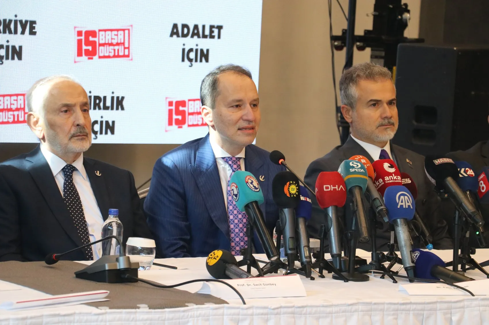 Fatih Erbakan'dan Diyarbakır'da barış mesajı: Sürece karşı durmamız mümkün değil