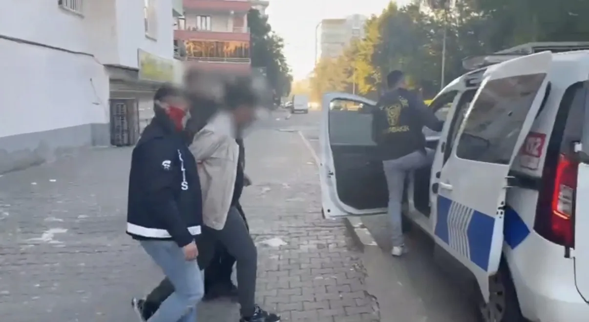 Diyarbakır merkezli 10 ilde Patinaj operasyonu: Sahte araç kiralama çetesine 12 tutuklama
