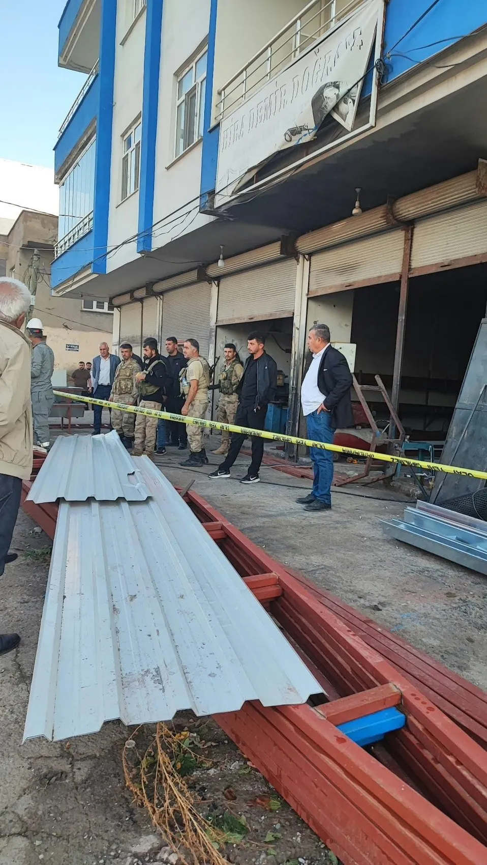 Diyarbakır Bismil'de korkunç kaza: Yüksek gerilim hattına temas eden usta hayatını kaybetti