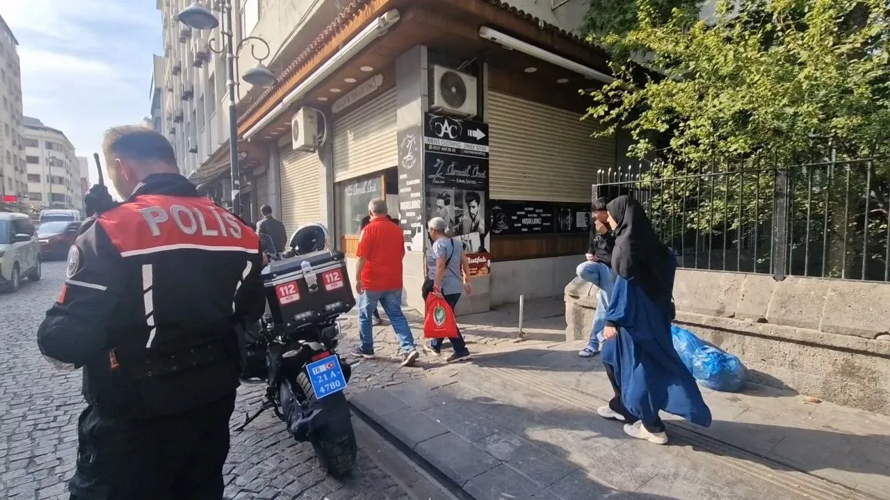 Diyarbakır Sur'da öğle saatlerinde silahlı saldırı: 2 kişi yaralandı, 1 gözaltı