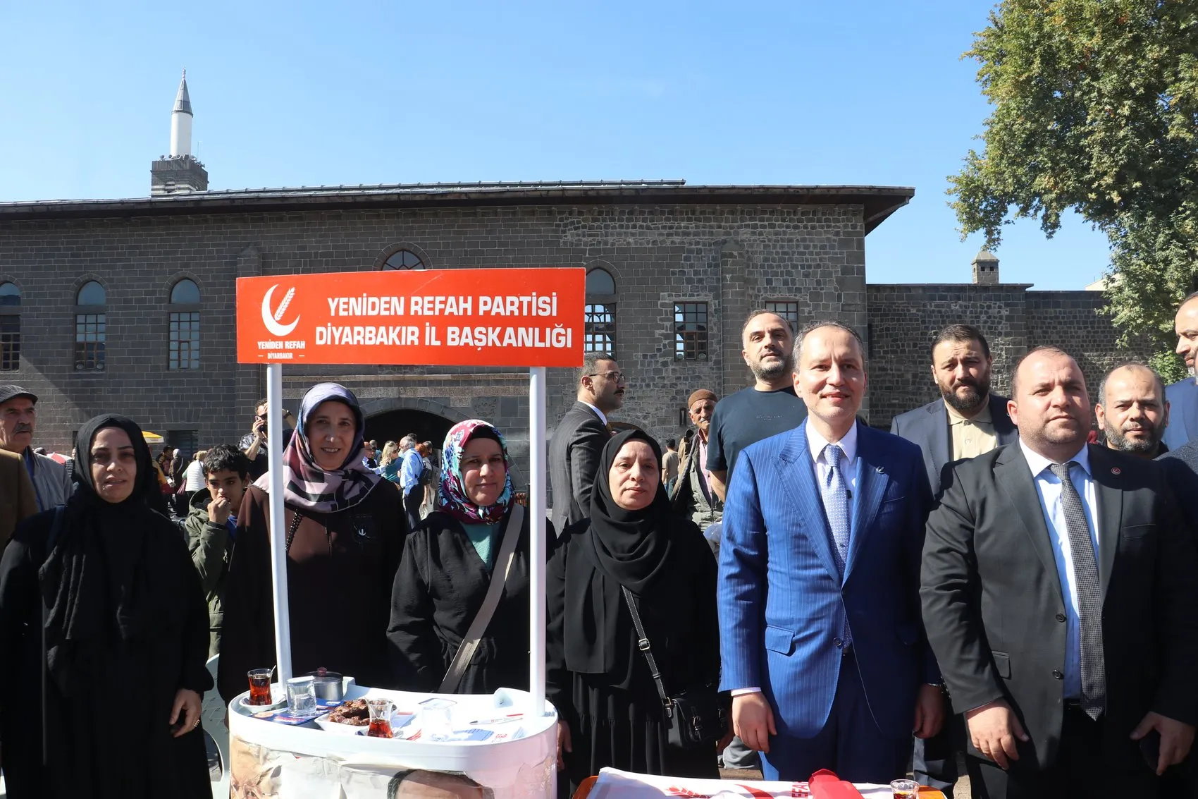 Fatih Erbakan'dan Diyarbakır'da ana dil ve işten çıkarmalar üzerine önemli açıklamalar