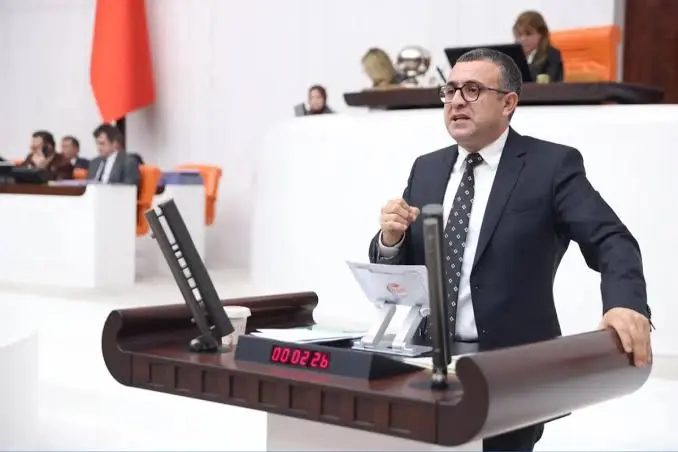 DEM Parti'li Serhat Eren, Diyarbakır'da çete ve tefecilik sorununu Meclis  gündemine getirdi - Evrensel