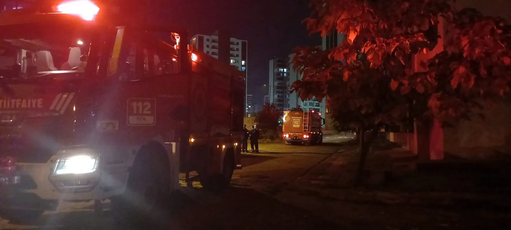 Diyarbakır Kayapınar'da apartman dairesinde korkutan yangın: 3'ü çocuk 5 kişi etkilendi