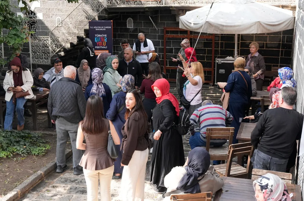 Diyarbakır'ın yetiştirdiği büyük şair Cahit Sıtkı Tarancı vefatının 70. yılında anıldı