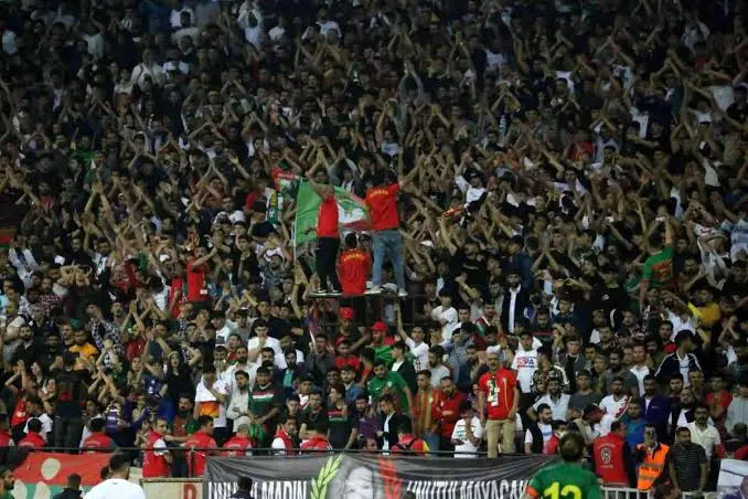 Amedspor-Tarsus İdman Yurdu maçında taraftar rekoru - Son Dakika