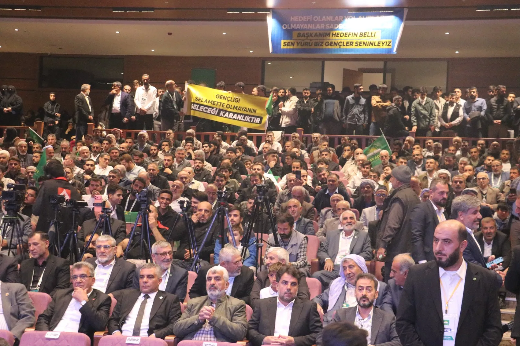 HÜDA PAR Genel Başkanı Yapıcıoğlu'ndan Diyarbakır'da şiddet ve çözüm mesajı