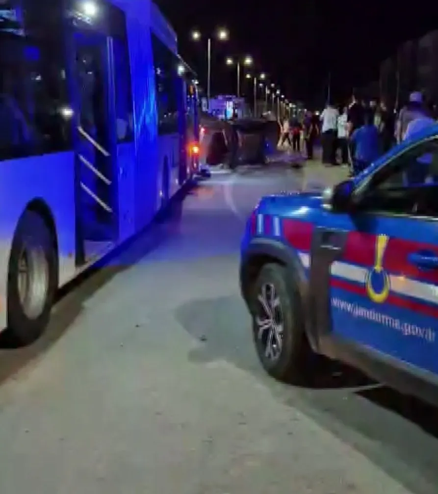 Diyarbakır Bağlar'daki TOKİ konutları yolunda feci kaza 2 can kaybı ve 7 yaralı var