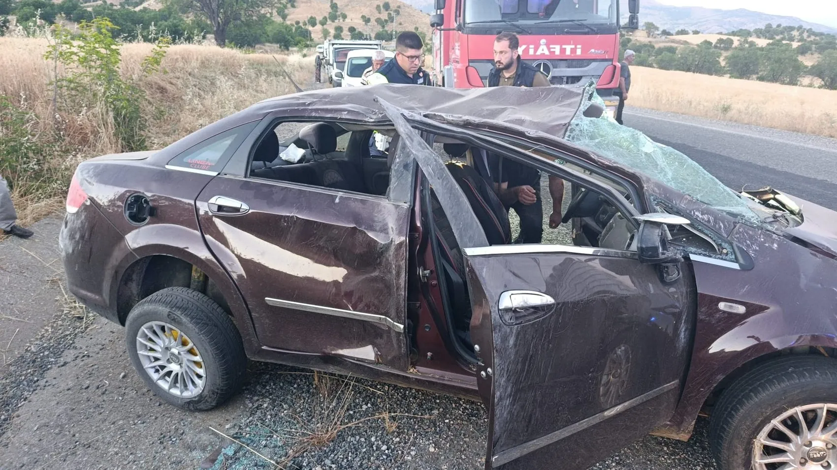 Diyarbakır Kulp’ta feci kaza Takla atan otomobildeki anne ile 3 yaşındaki oğlu can verdi