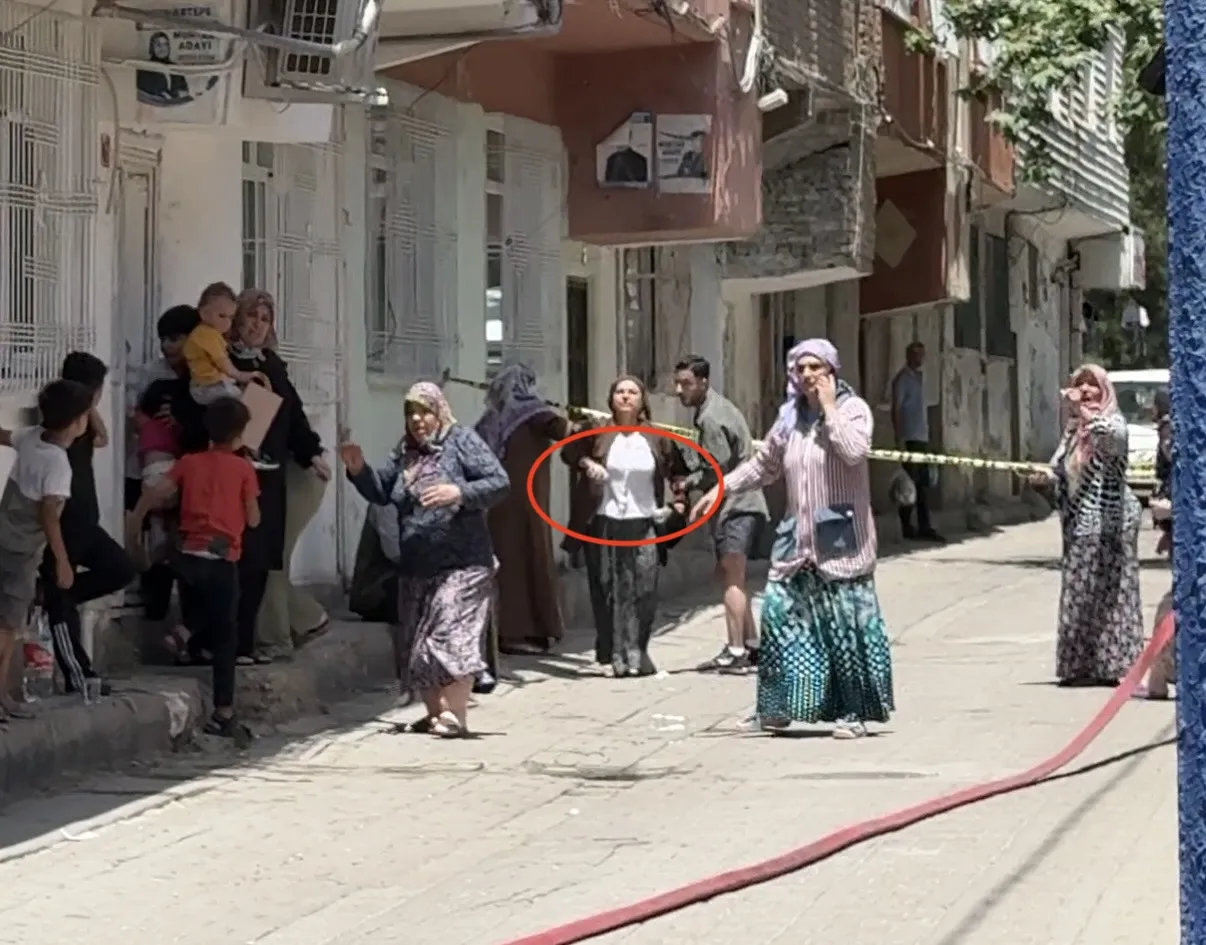 Bağlar'daki yangın sonrası mahallede tansiyon yükseldi İki komşu arasında kavga çıktı