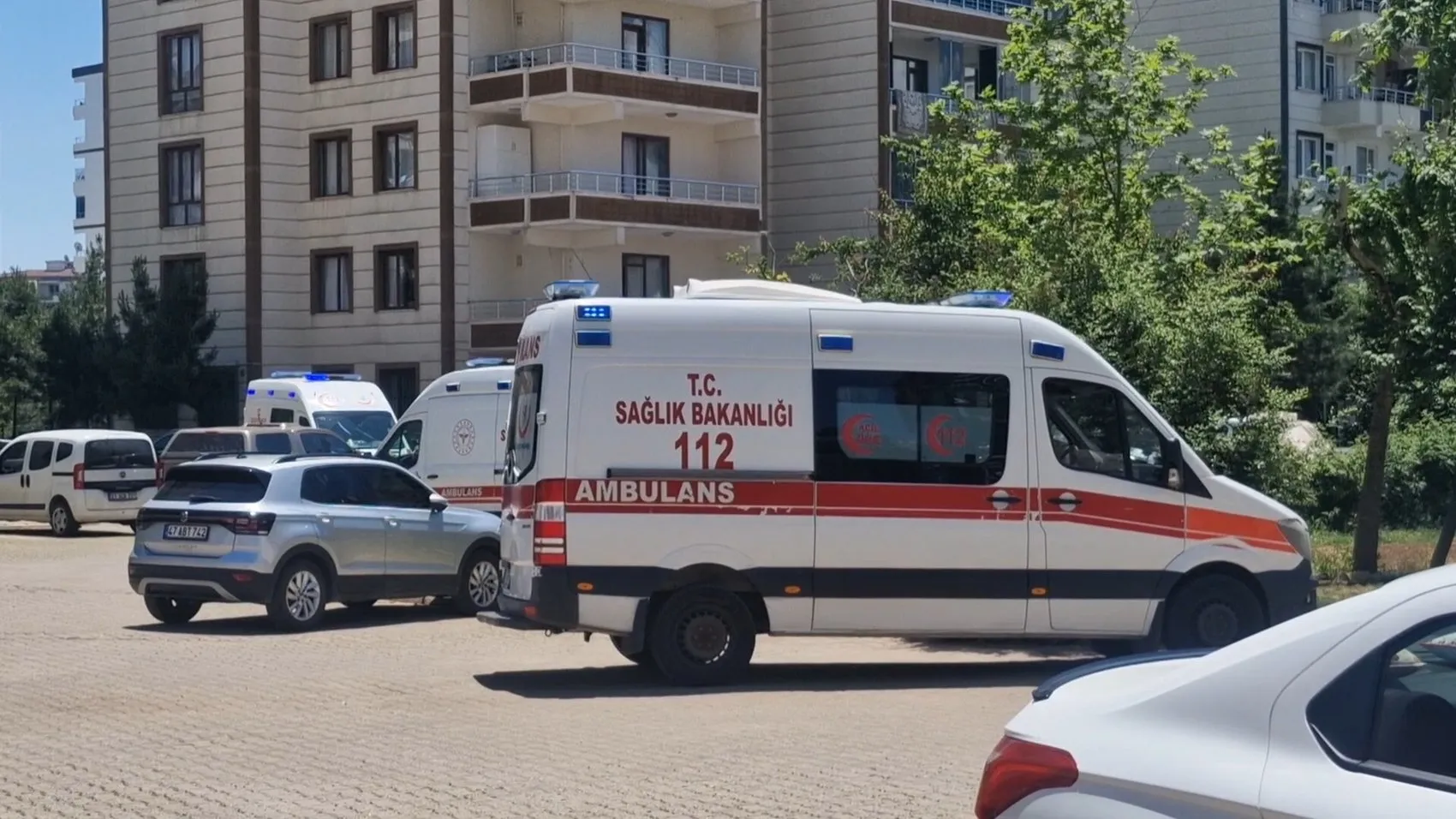 Diyarbakır Bağlar'daki sitede klima kaynaklı yangın Bir kişi dumandan etkilendi
