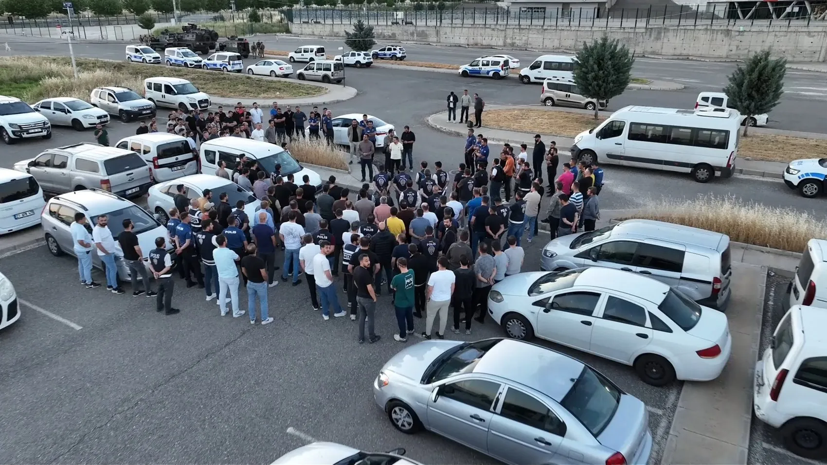 Diyarbakır merkezli yasa dışı bahis ağında 1 milyarlık vurgun Gözaltı sayısı 51 oldu