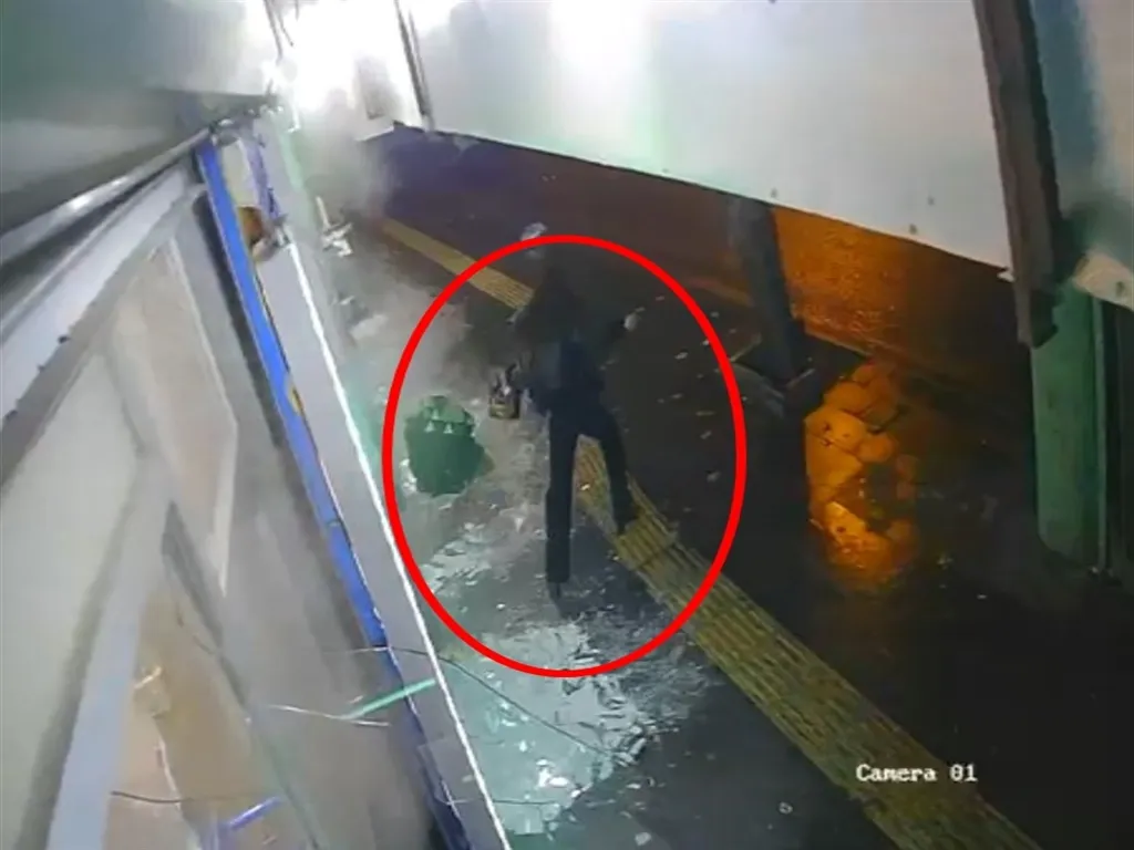 Bağlar'da markete yapılan bombalı saldırı için 33 yıla kadar hapis istemiyle dava açıldı