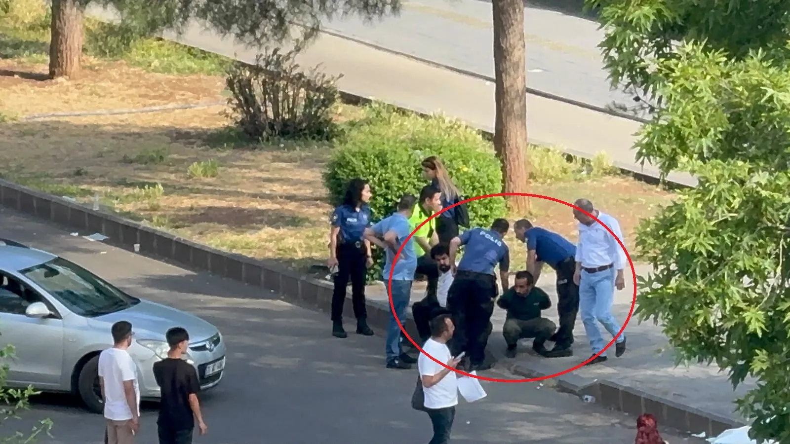 Diyarbakır Adliyesi önünde polise mukavemet gösteren gruba yargıdan ağır fatura 2