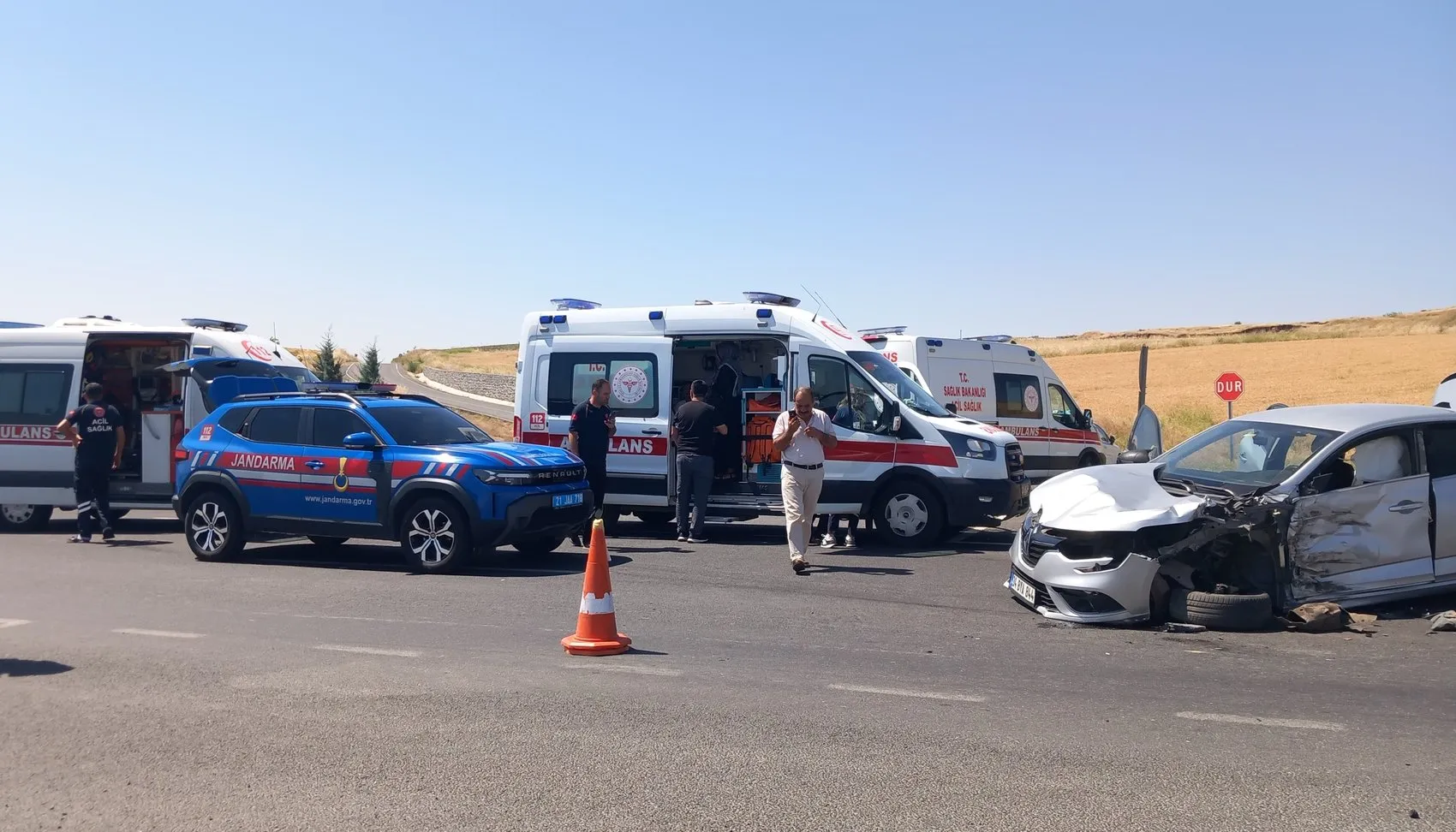 Diyarbakır-Mardin çevre yolunda trafik kazası Toraman kavşağında 6 kişi yaralandı