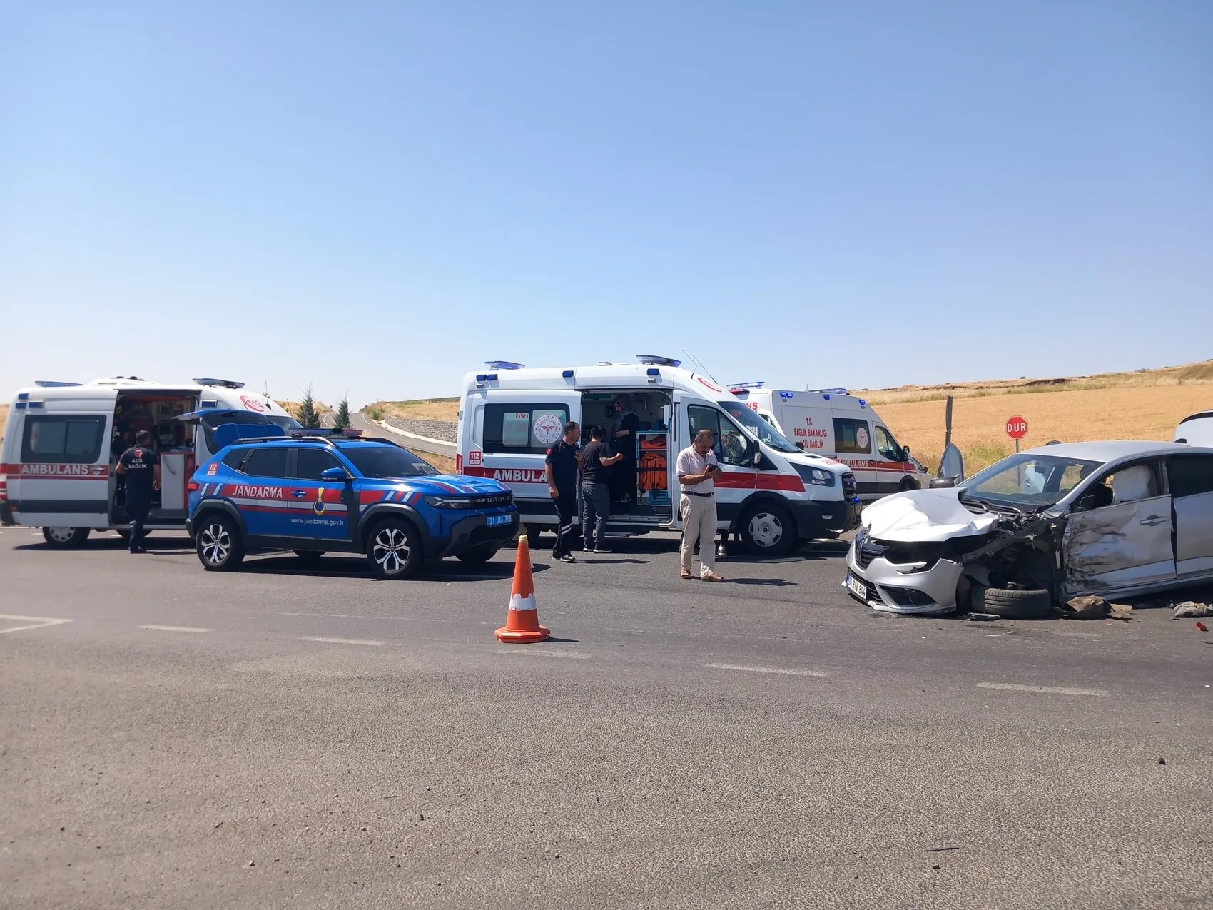 Diyarbakır-Mardin çevre yolunda trafik kazası Toraman kavşağında 6 kişi yaralandı