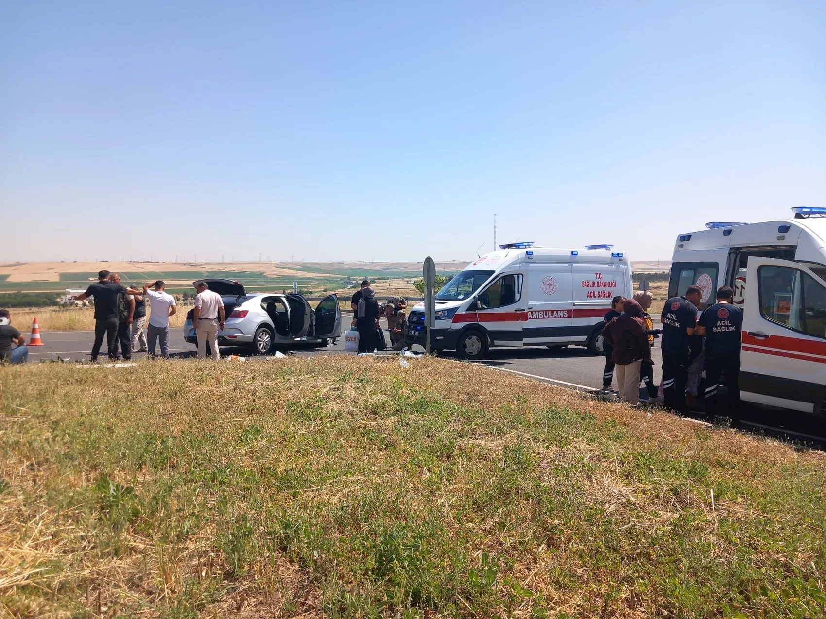 Diyarbakır-Mardin çevre yolunda trafik kazası Toraman kavşağında 6 kişi yaralandı