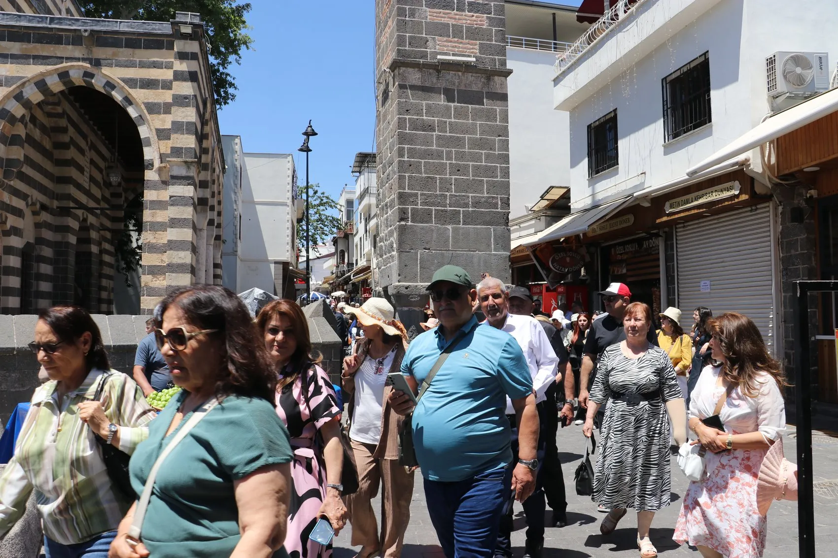 Kurban Bayramı tatili Diyarbakır turizmine ilaç gibi geldi Esnafın yüzü yeniden güldü
