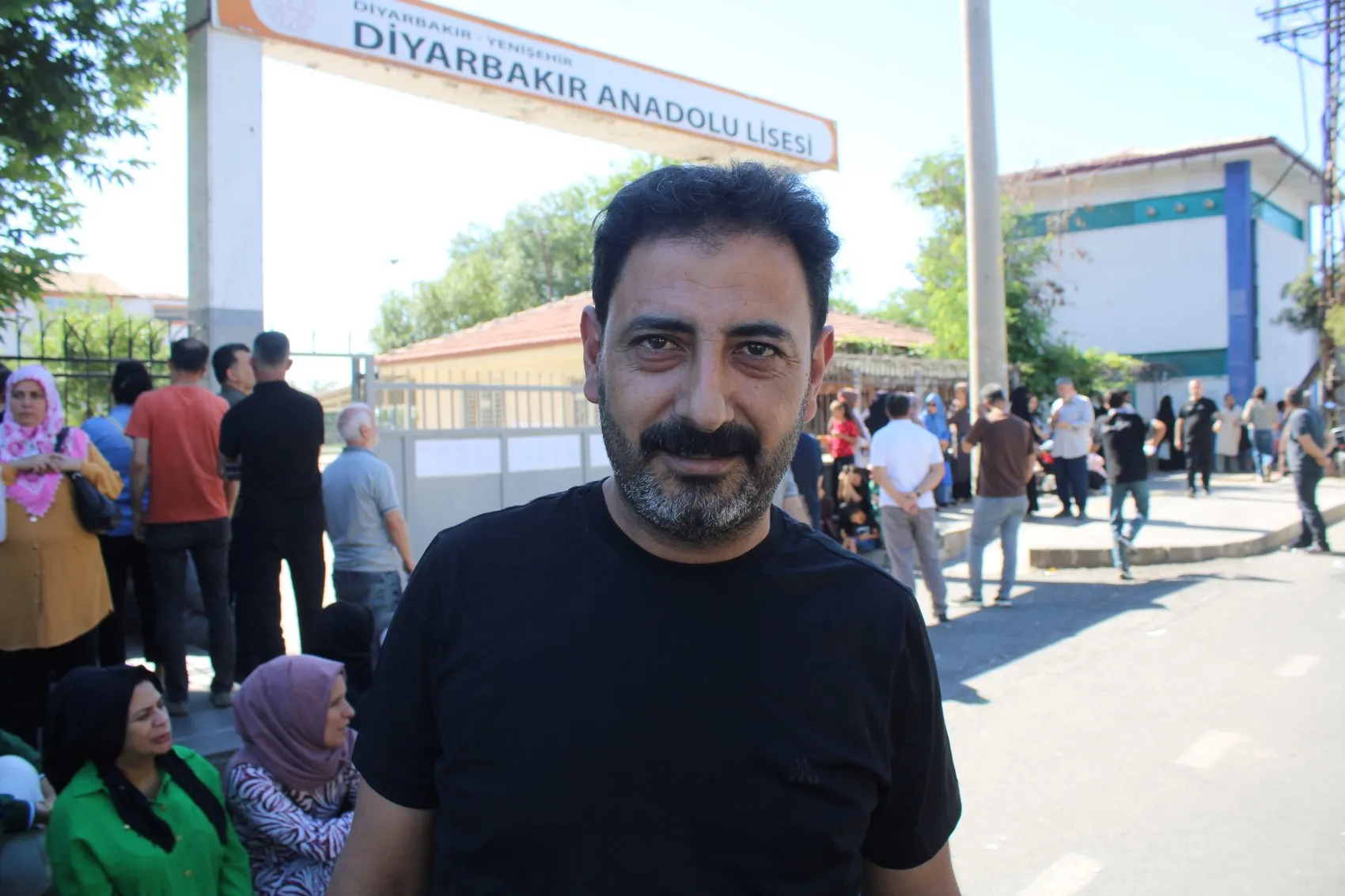 Diyarbakır LGS sınavında okul karıştıran 25 öğrenciyi polis ekipleri yetişirdi