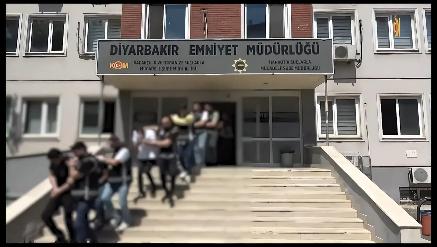 Diyarbakır'da 16 farklı suça karışan organize yapıya KOM baskını 15 kişi cezaevinde