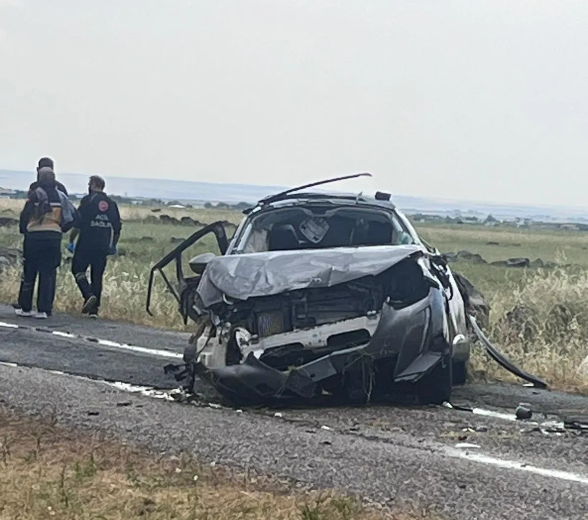 Çınar kırsalında nişan dönüşü acı kaza Takla atan otomobildeki 3 kişi ağır yaralandı