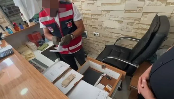 Bismil'de jandarma operasyonu 630 milyonluk hesap hareketine 3 tutuklama kararı