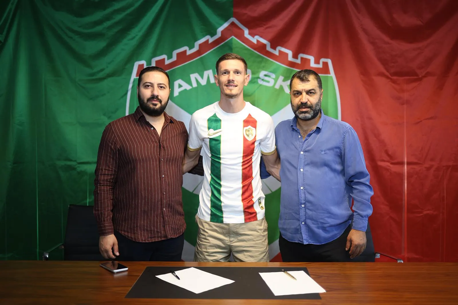 Amedspor'da hücum hattı güçlendi Ermal Krasniqi ile 2+1 yıllık resmi imza atıldı