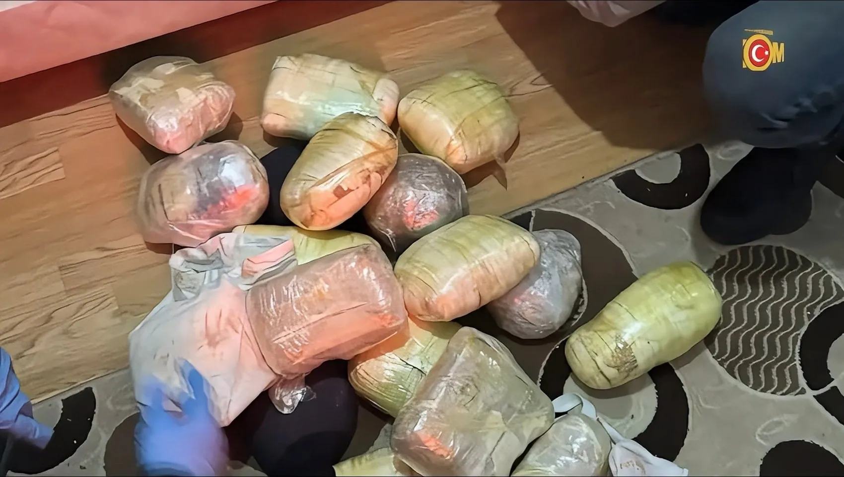 Diyarbakır'da 16 farklı suça karışan organize yapıya KOM baskını 15 kişi cezaevinde
