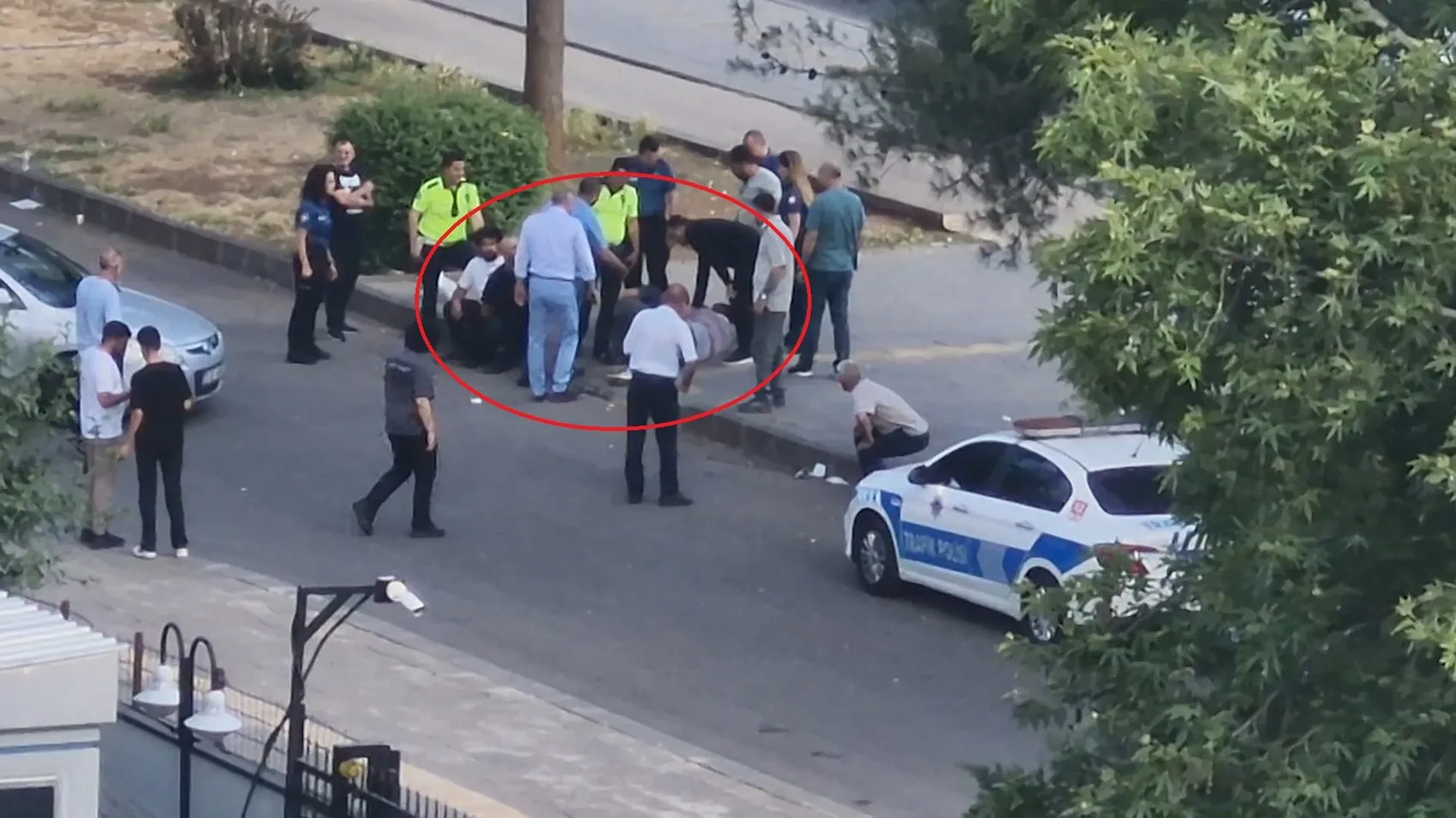 Diyarbakır Adliyesi önünde çekim gerginliği Polise saldıran 4 şahıs gözaltına alındı