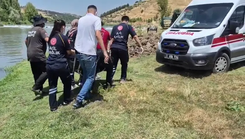 Sur ilçesinde Dicle Nehri'ne düşen 42 yaşındaki Turgay Altun hayatını kaybetti