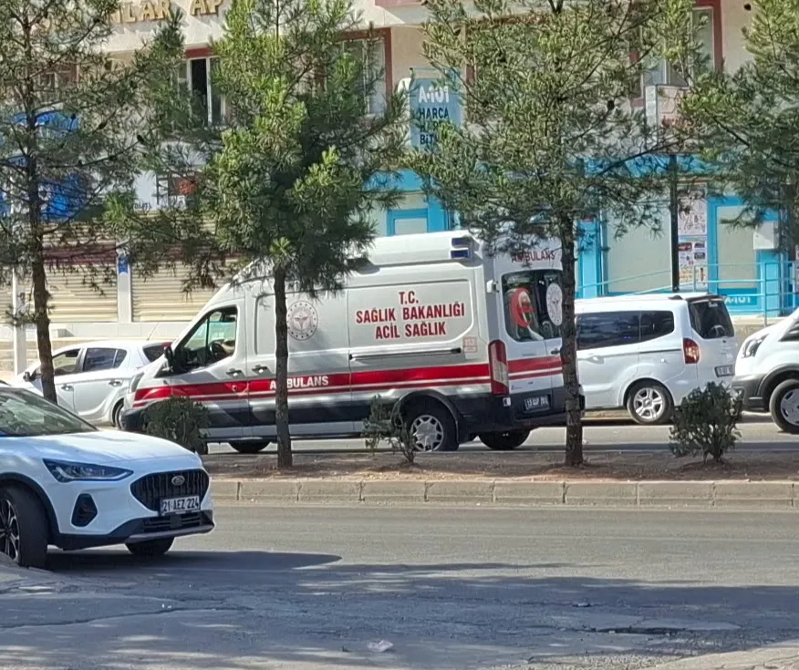 Silvan'da kanlı saldırı Tekel Mahallesi'nde sokak ortasında vurulan şahıs can verdi